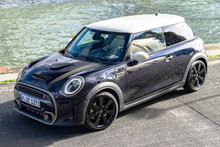 Special version MINI Cooper S Resolute Edition – more style for the “mini”