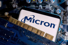 Китай заборонив американському виробнику чипів Micron брати участь у ключових інфраструктурних проєктах