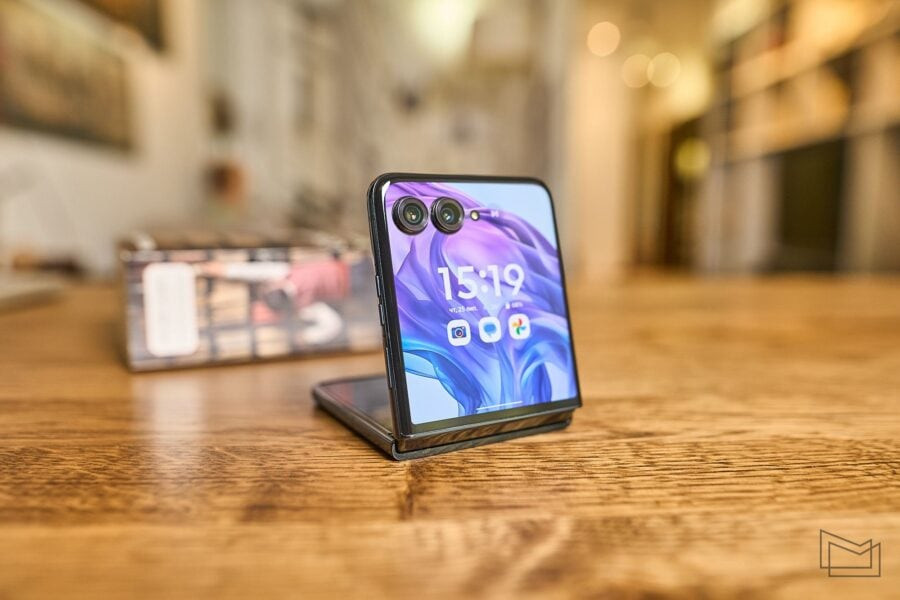 Motorola готує до виходу нову версію складаного смартфона Razr 50 Ultra