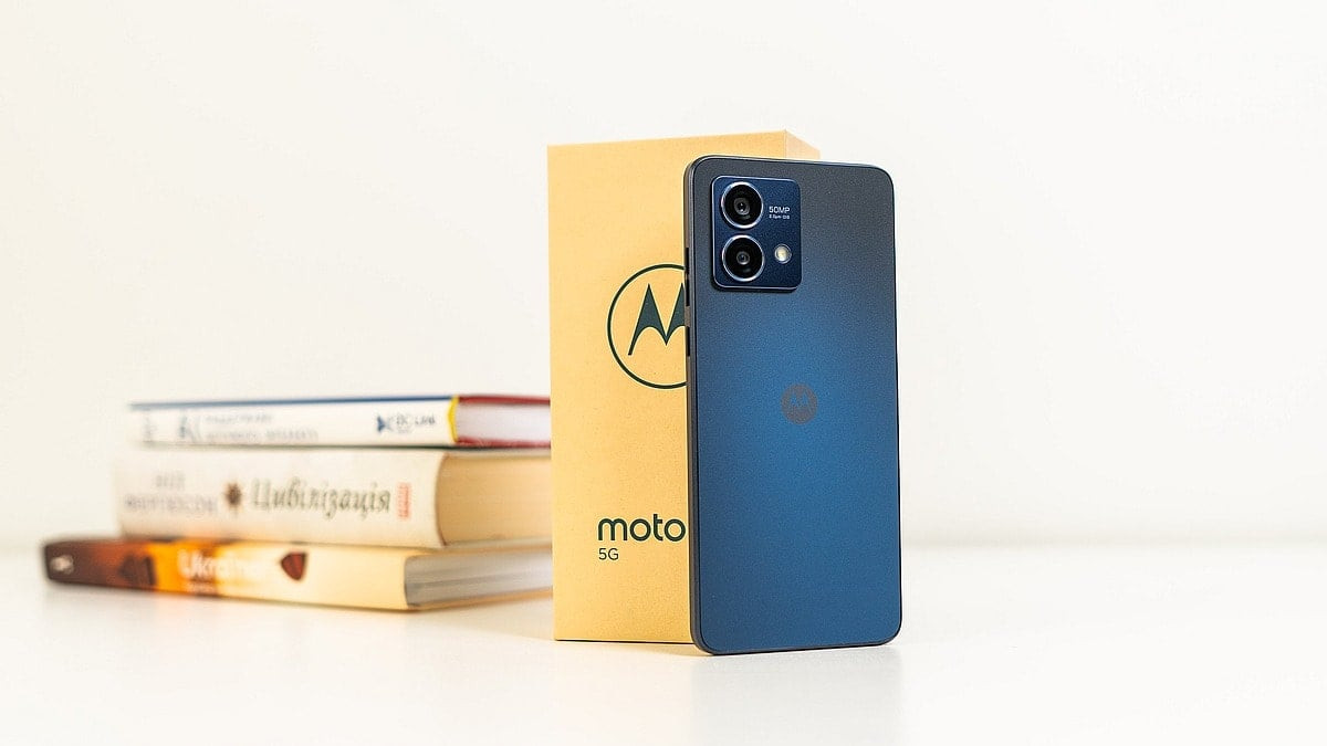 Motorola Moto G84 smartphone review