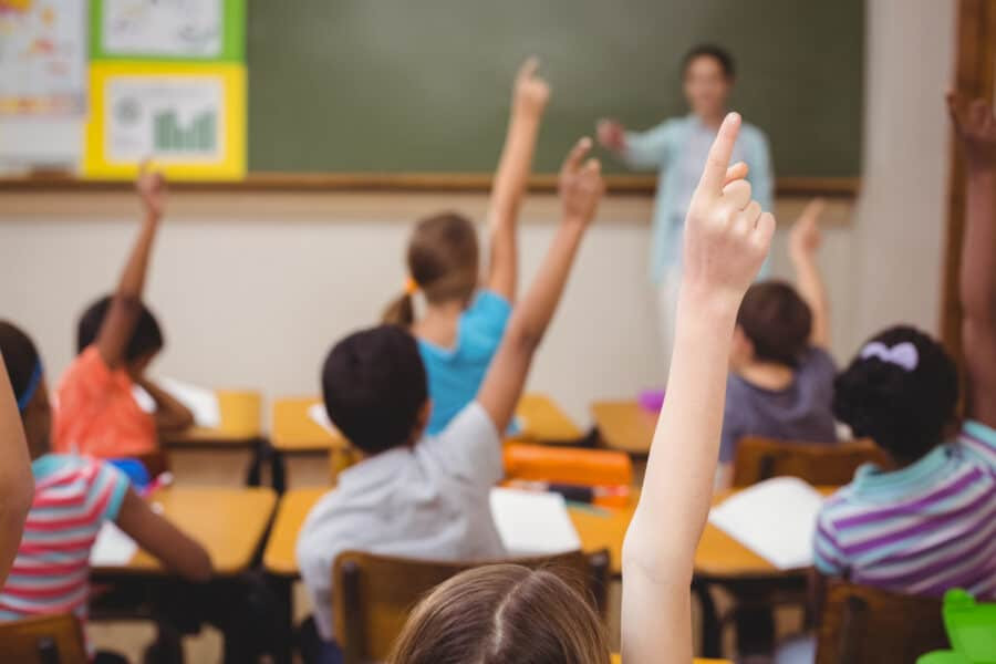 The Netherlands bans smartphones, smartwatches and tablets in schools