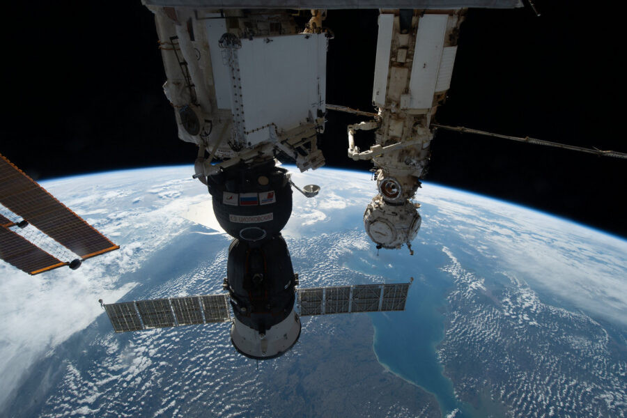 NASA відклала ще один вихід у відкритий космос через уламки російської ракети