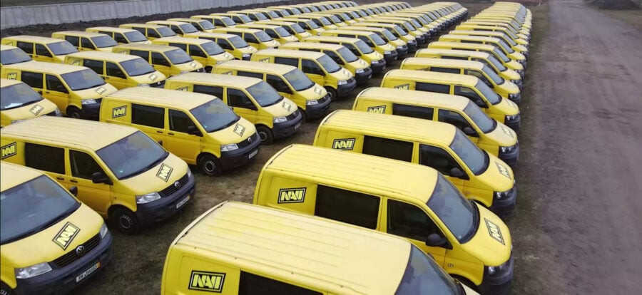 NAVI та «Акордбанк» передали українським військовим ще 100 автівок