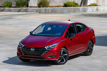 Дебют Nissan Versa 2023: недорогий «народний» седан