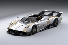 Dream car to end the week: meet the Pagani Huayra R Evo!