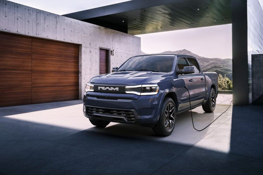Електричний пікап RAM 1500 REV: запас дистанції пробігу – до 800 км!