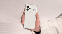 Новий Realme GT 2 Pro зроблений з паперу