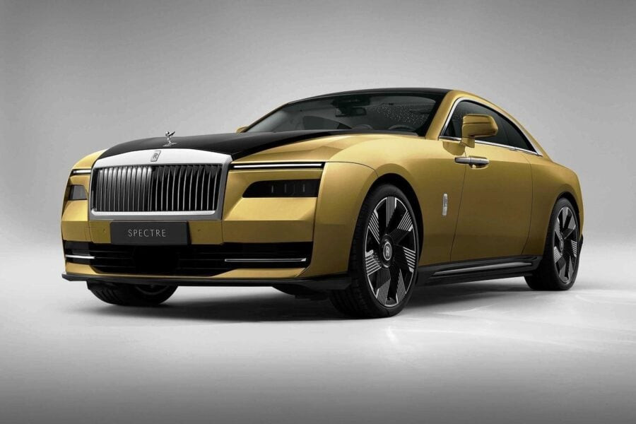 Rolls-Royce Specter electric car debuted - is it the destruction of traditions or the creation of new ones?