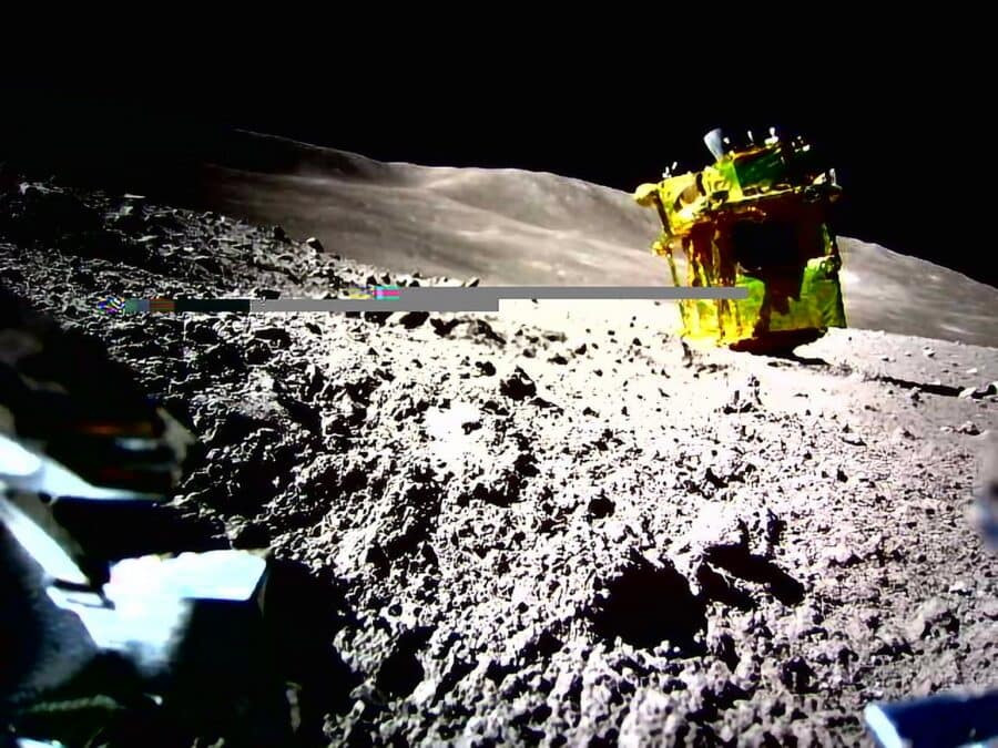 JAXA SLIM spacecraft overturns and lies upside down during lunar landing