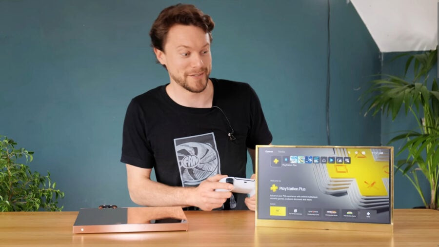 The enthusiast put the PlayStation 5 into a box only 2 cm thick