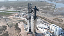 SpaceX Starship Ship 24 встановили на стартовий стіл разом з Super Heavy Booster 7