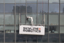 Ozmo robots worth $500 thousand take jobs away from window cleaners in New York