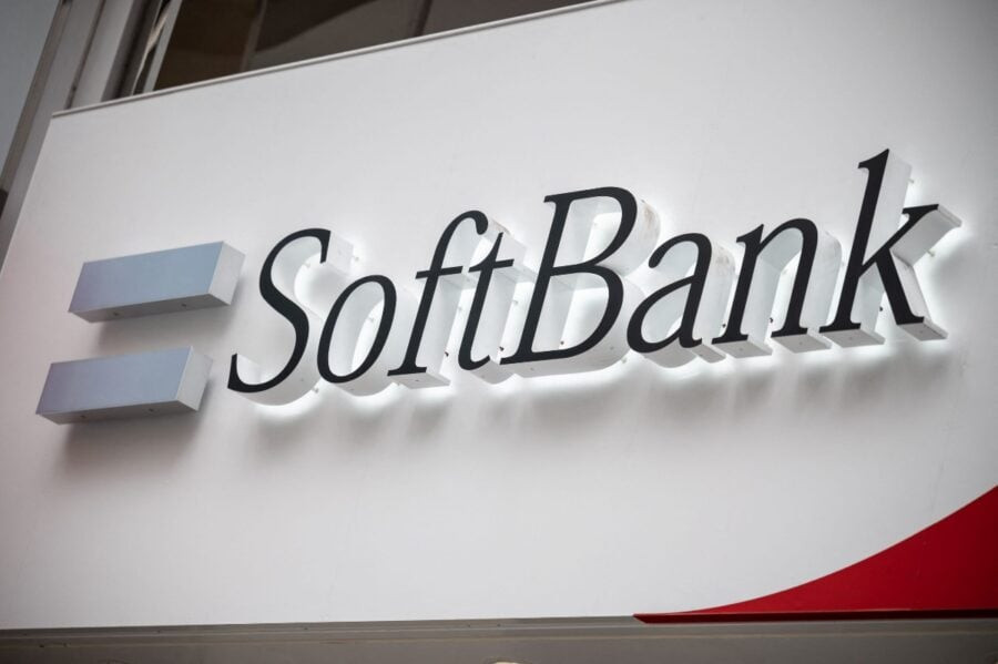 SoftBank планує інвестувати до $25 млрд в OpenAI — Financial Times