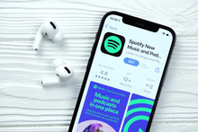 Spotify в середньому платить артистам менше, ніж інші стримінгові сервіси