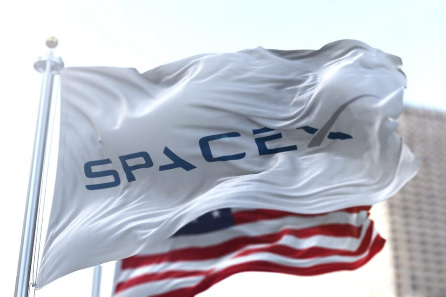 SpaceX has established close ties with US intelligence agencies - WSJ