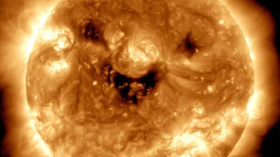 NASA published a photo of  the ‘smiling’ Sun