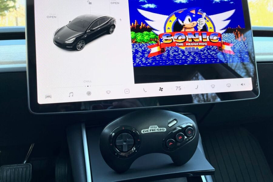 В електромобілях Tesla з'явилися TikTok та Sonic the Hedgehog (і багато іншого)