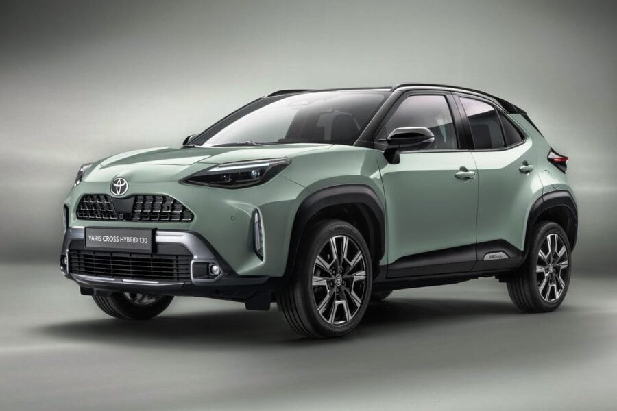Представлено оновлений кросовер Toyota Yaris Cross: більше потужності та дисплеїв