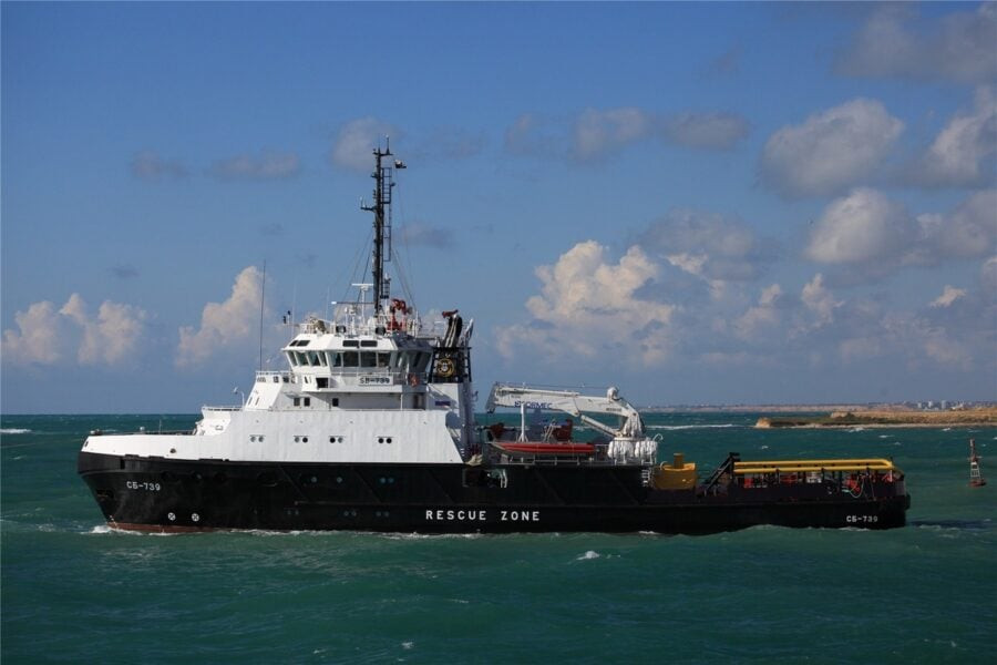 The Ukrainian Navy sank the modern rescue tug Vasily Bekh