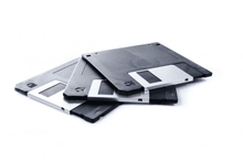 Japan finally begins to abandon floppy disks and CD-ROMs for submitting official documents