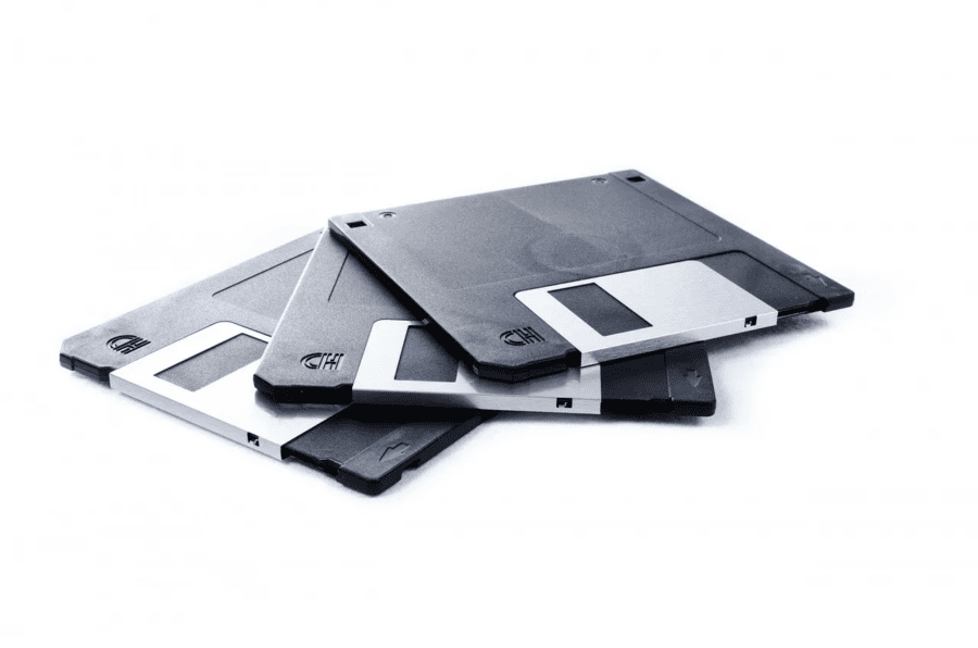 No more floppy disks: the Japanese government is finally abandoning outdated storage media