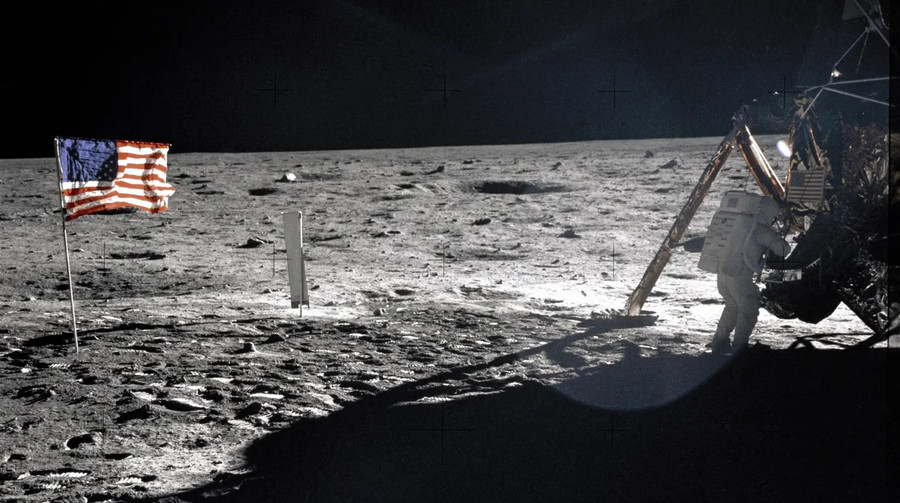 NASA пропонує $3 млн за технологію перероблення відходів, які астронавти Apollo залишили на Місяці