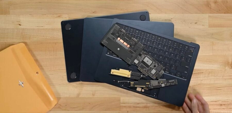 iFixit found an accelerometer inside the new Apple MacBook Air model and found almost no cooling