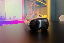 Досвід користування Apple Vision Pro від Senior Research Engineer в MacPaw