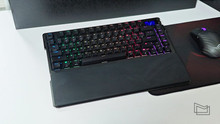 Огляд ASUS ROG Azoth Extreme: ігрова клавіатура-суперкар