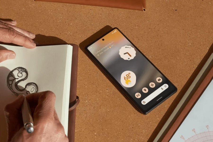The At a Glance widget on Pixel smartphones will show you when your taxi arrives