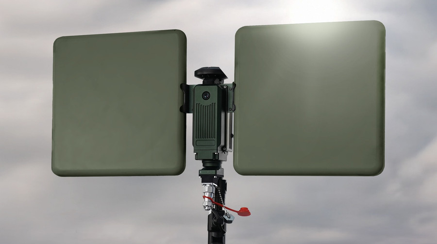 Мобільний антенний трекер UAS Components тримає зв'язок із дроном на відстані понад 50 км