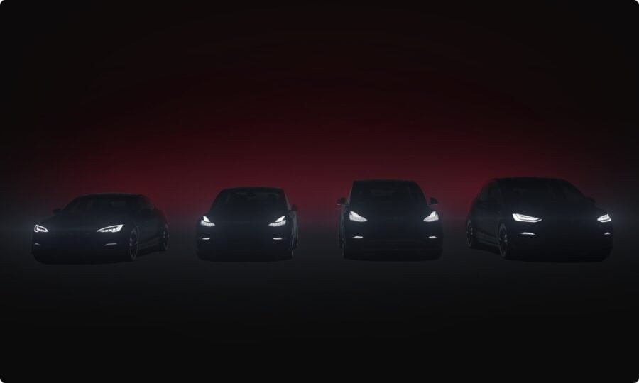 Tesla додала до авто функцію мегафона та світлове шоу