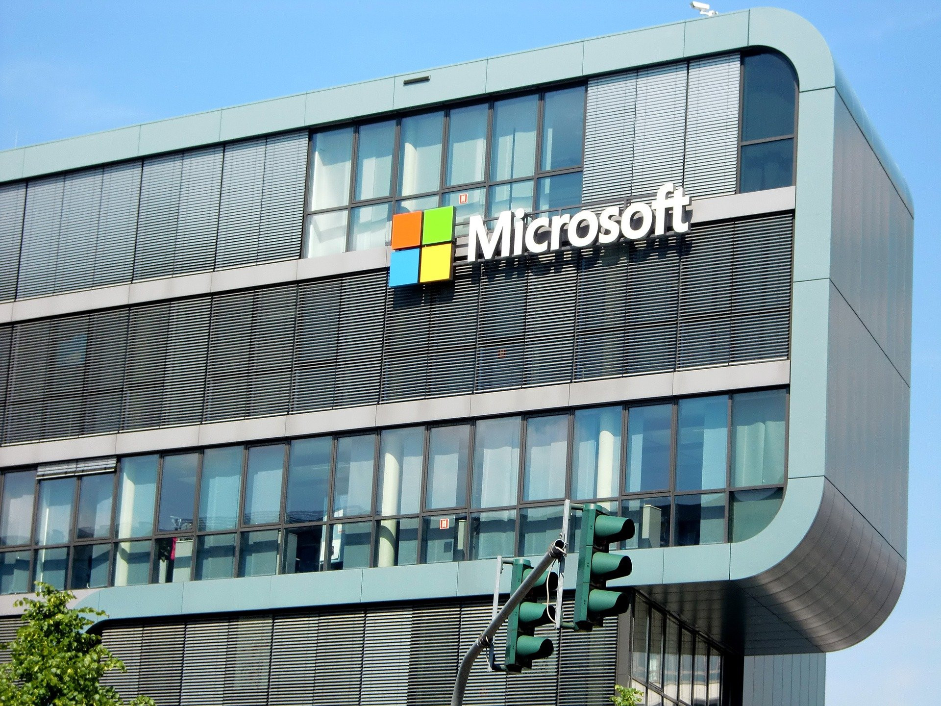 Microsoft limited new customers for its cloud services due to support for Ukraine