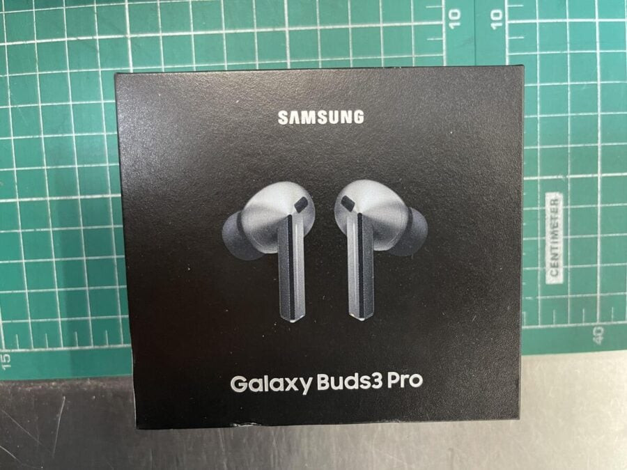 Reddit user claims that he was able to buy Samsung Galaxy Buds3 Pro headphones a week before the official announcement