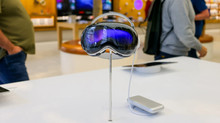Apple Abandons More Affordable Version of Vision Pro to Accelerate Development of Smart Glasses — Bloomberg