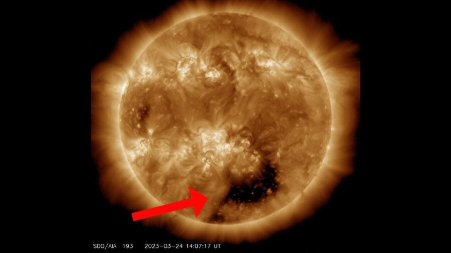 NASA has spotted a coronal hole in the Sun the size of 20-30 Earth-sized planets