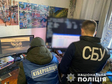 На Хмельниччині кіберполіція затримала розробника проросійських вебресурсів, у якого вилучили понад 100 ТБ пропагандистської інформації