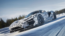 McLaren протестувала свій новий гіперкар в арктичних умовах
