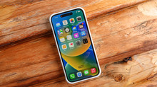 Поставки iPhone у Китаї впали на 9%, водночас Xiaomi знову стала лідером