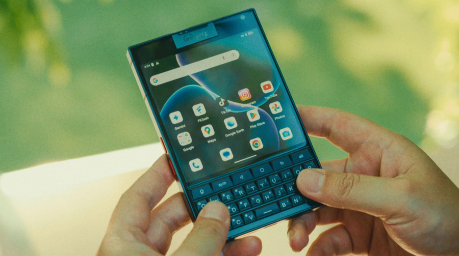 Представлено Unihertz Titan 2 — Android-смартфон із QWERTY-клавіатурою та двома екранами