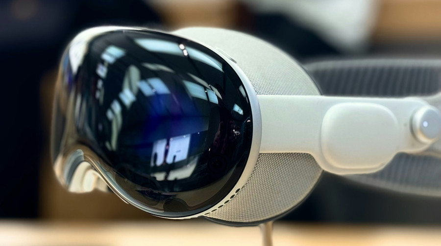 Rumors about the Apple Vision Air headset have appeared