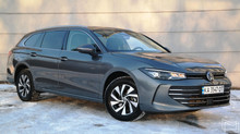 Volkswagen Passat 1.5 eTSI: стриманий ззовні, яскравий всередині