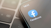 Facebook тестує функцію, яка дозволяє ШІ обробляти фото з галереї користувачів ще до їх публікації