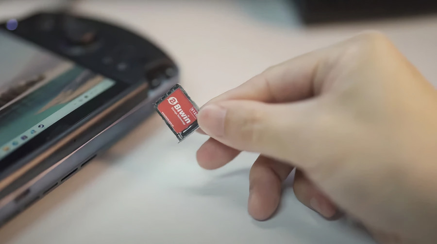 Китайська Biwin збирається випустити SSD розміром із SIM-картку
