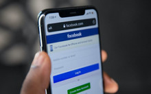 Facebook secretly depletes the batteries of users' smartphones