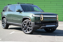 Перший погляд на Rivian R1S: коли увага до деталей – це справді важливо