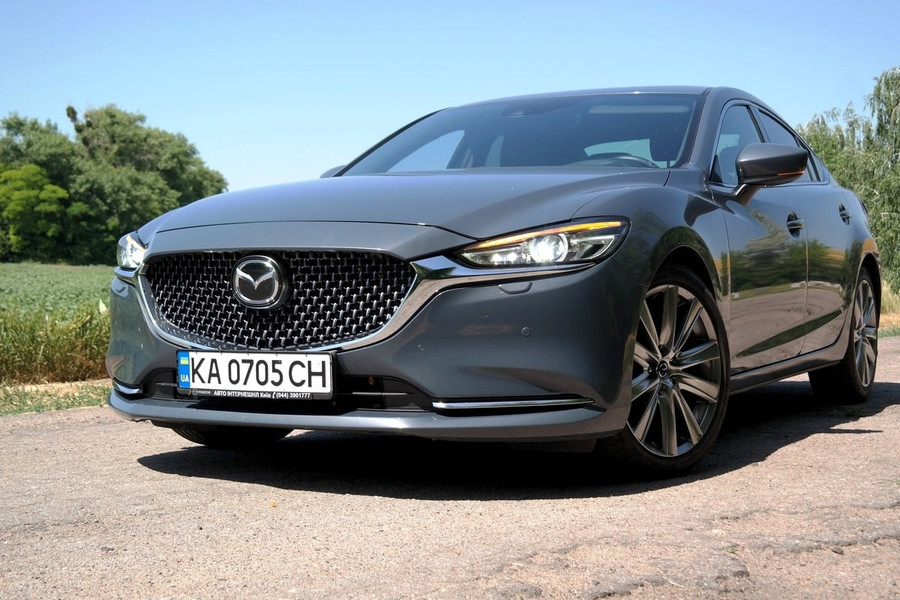 Тест-драйв автомобіля Mazda6: яскраво-сірий «турбо»