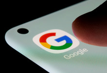 Доходи Google від реклами продовжують падати, але материнська компанія Alphabet збільшила дохід на 2,6% за перший квартал