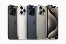 Деякі власники новеньких iPhone 15 жаліються на їхнє надмірне нагрівання