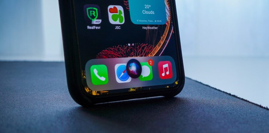 З Siri скоро не треба буде щоразу вітатися. Apple обмірковує фразу «Hey Siri»